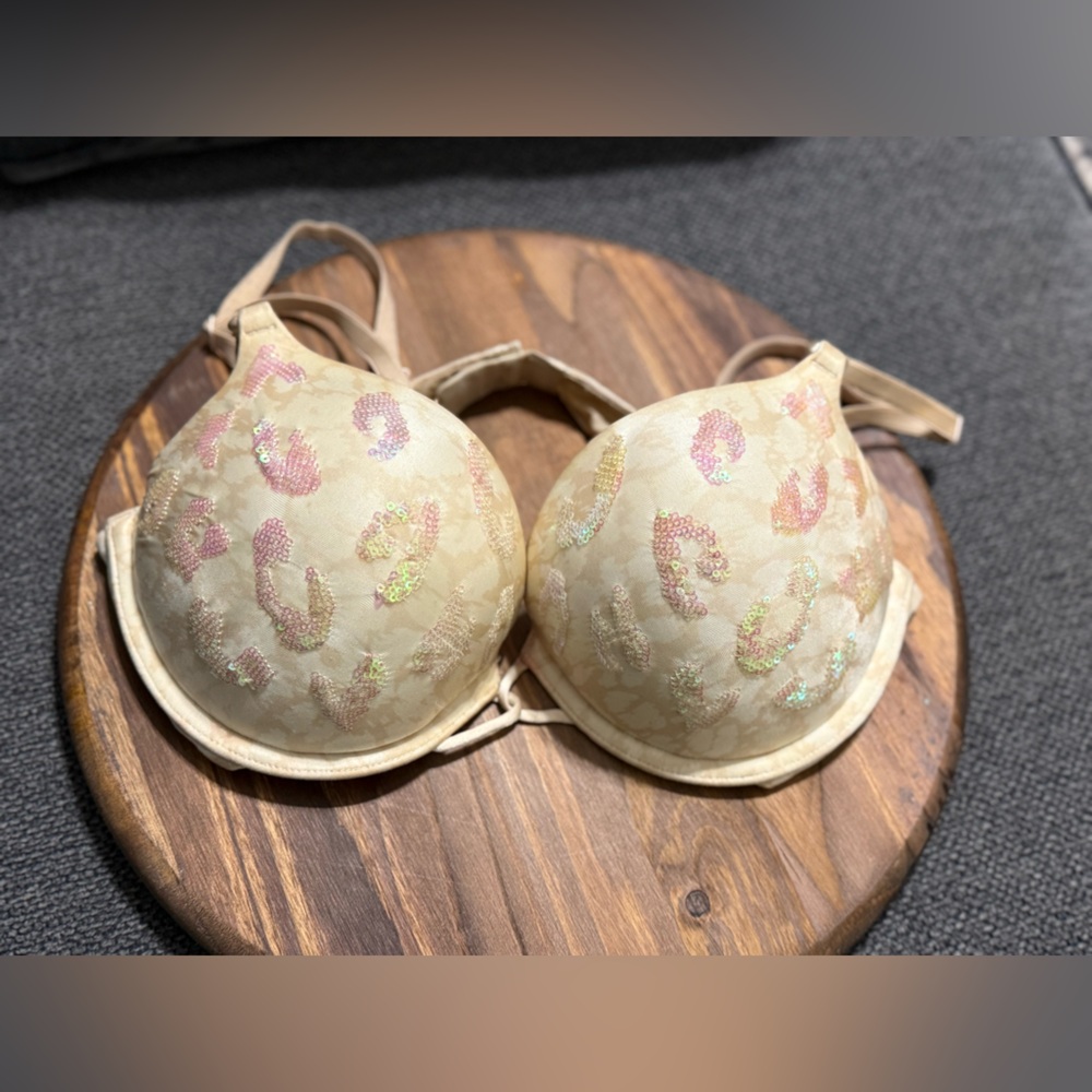 Victoria's Secret Cream Bra